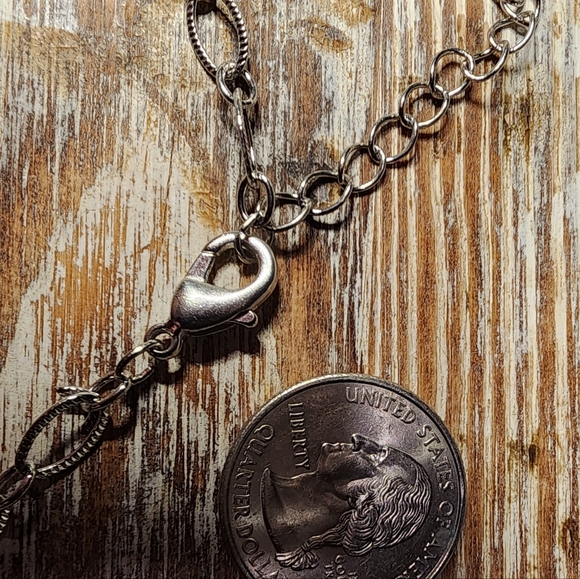 Purple / Lilac Color Flower Statment Necklace (22 inches) - Picture 9 of 10